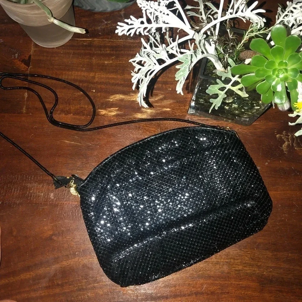 La Regale Black Sparkle Wristlet Clutch